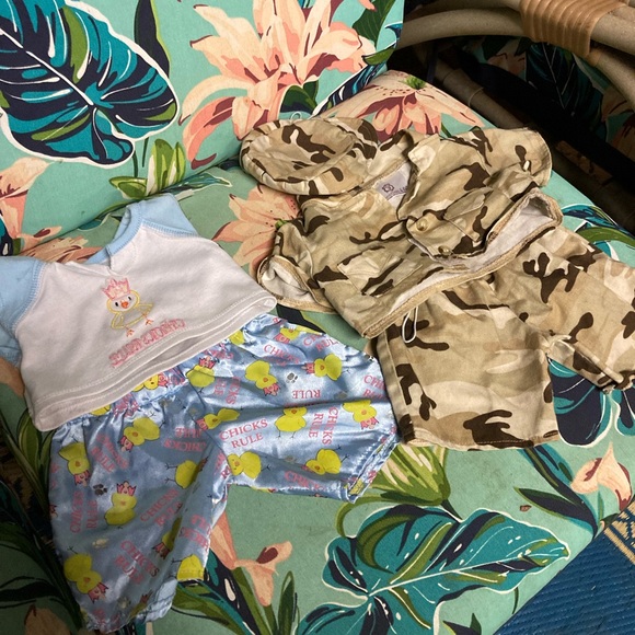 Build a bear clothes lot - Picture 4 of 9